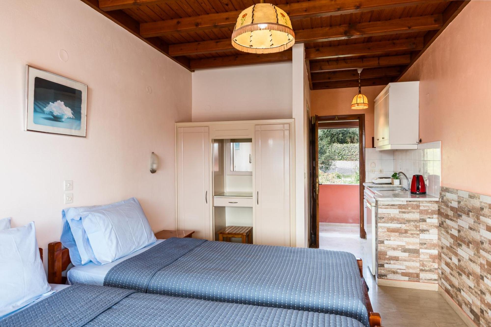 Marietta's By Konnect, Corfu Apartment *